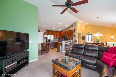 218 Devoe Dr, Oswego, IL 60543 photo 3