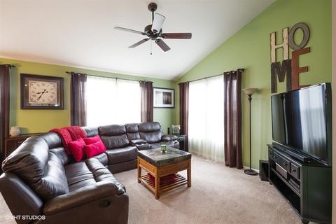 218 Devoe Dr, Oswego, IL 60543 photo 2