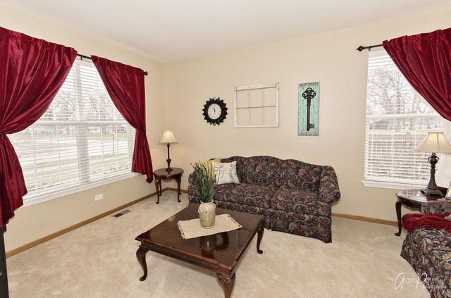 1730 Reagan Blvd, Mchenry, IL 60051 photo 9