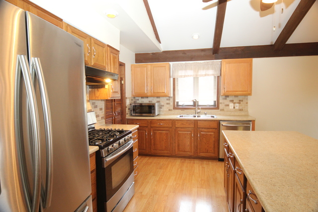 1915 Central St, Mchenry, IL 60050 photo 10