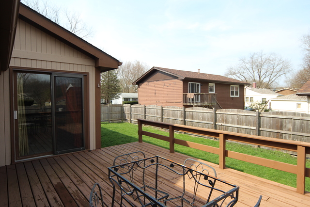 1915 Central St, Mchenry, IL 60050 photo 28