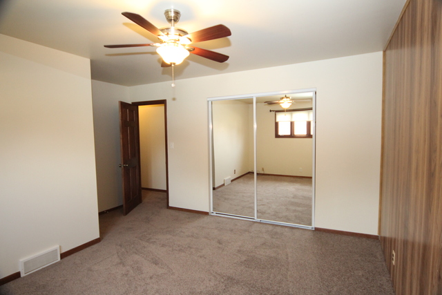 1915 Central St, Mchenry, IL 60050 photo 18