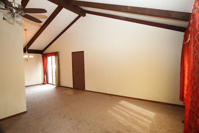 1915 Central St, Mchenry, IL 60050 photo 4