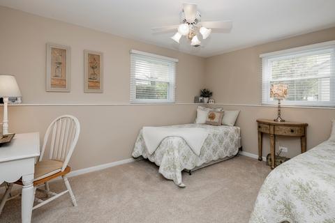 3650 N Firestone Dr, Hoffman Estates, IL 60192 photo 11