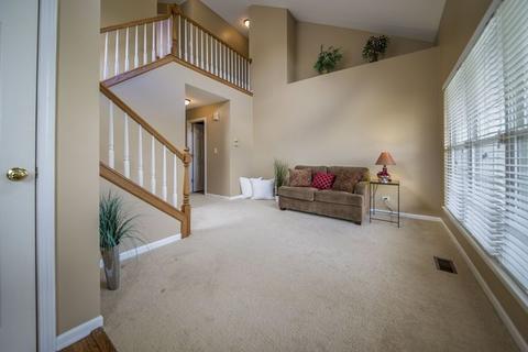 855 Violet Cir, Naperville, IL 60540 photo 2
