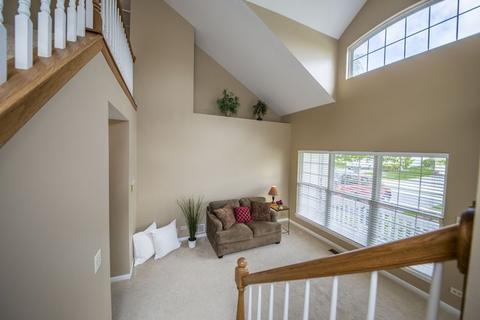 855 Violet Cir, Naperville, IL 60540 photo 4