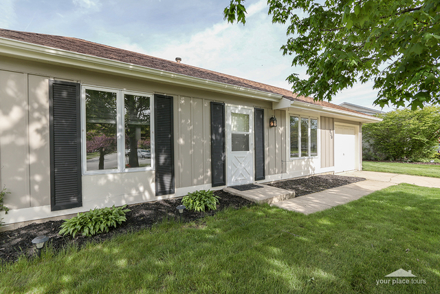 830 Shady Ln, Aurora, IL 60506 photo 2