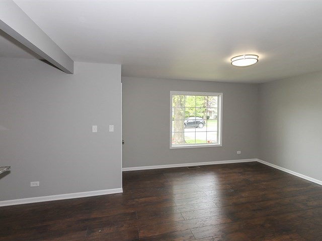 337 Maureen Dr, Wheeling, IL 60090 photo 6
