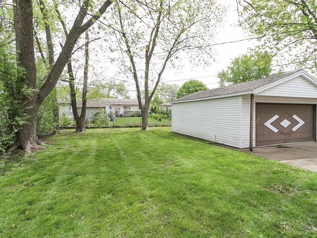 337 Maureen Dr, Wheeling, IL 60090 photo 18