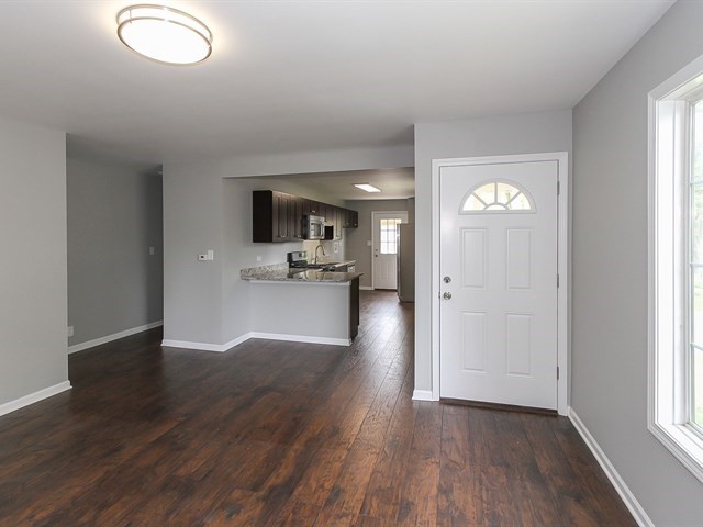 337 Maureen Dr, Wheeling, IL 60090 photo 3