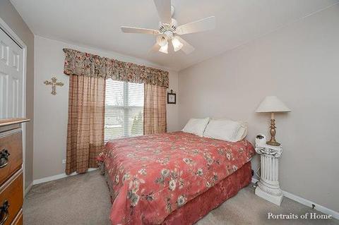 424 Hackney Ln, Oswego, IL 60543 photo 17