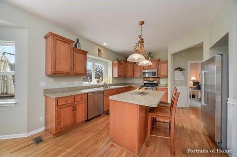 424 Hackney Ln, Oswego, IL 60543 photo 8