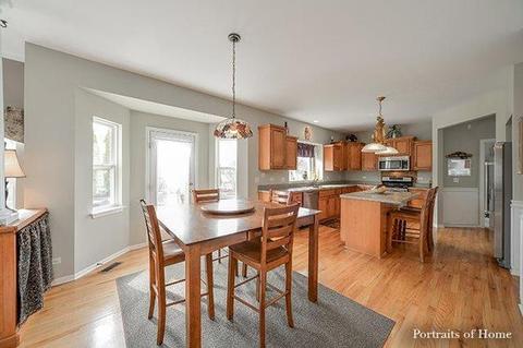 424 Hackney Ln, Oswego, IL 60543 photo 10