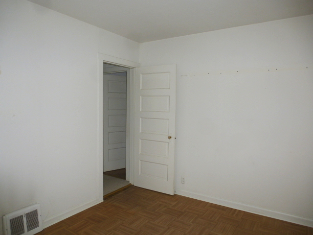 1125 Jackson St, Aurora, IL 60505 photo 13