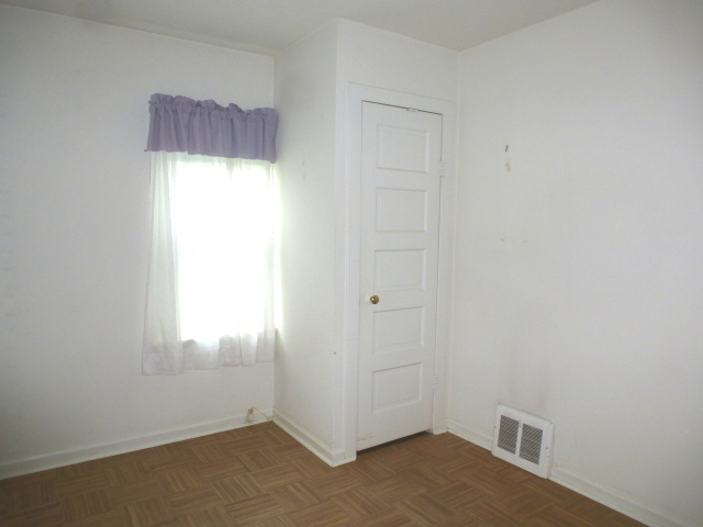 1125 Jackson St, Aurora, IL 60505 photo 14
