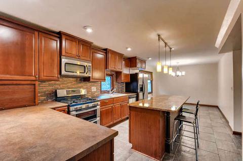 716 N Maple St, Itasca, IL 60143 photo 9