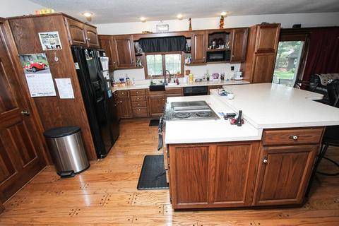10 Everett Dr, Bismarck, IL 61814 photo 4