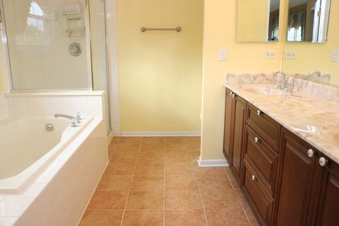 450 Clover Dr, Algonquin, IL 60102 photo 16