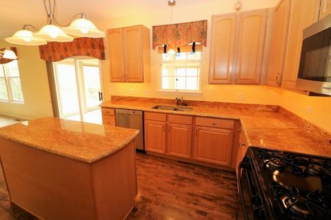 450 Clover Dr, Algonquin, IL 60102 photo 4
