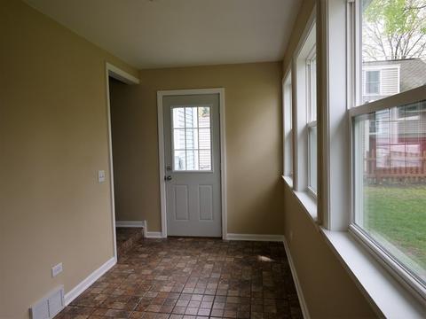 1054 Webster Ln, Des Plaines, IL 60016 photo 17