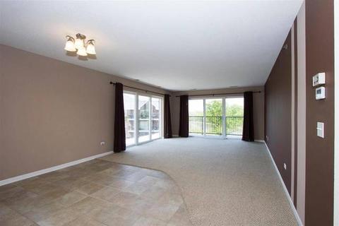 8010 Riverwalk Dr #6C, Lyons, IL 60534 photo 3
