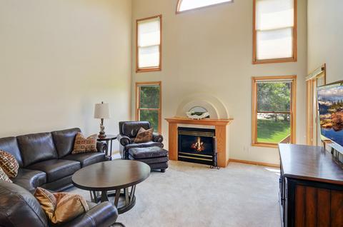 6816 Caitlin Ct, Willowbrook, IL 60527 photo 10
