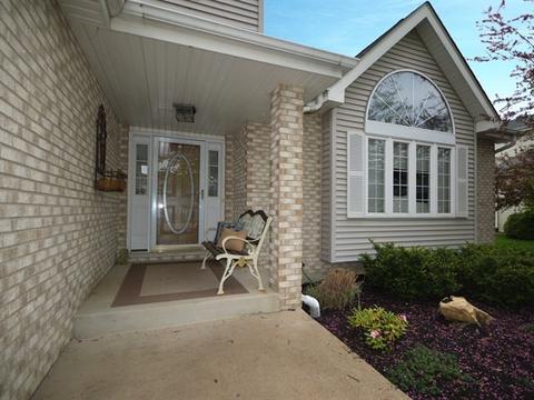 1900 Pebble Beach Dr, Plainfield, IL 60586 photo 2