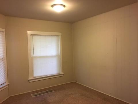 353 S Alma Ave, Kankakee, IL 60901 photo 3