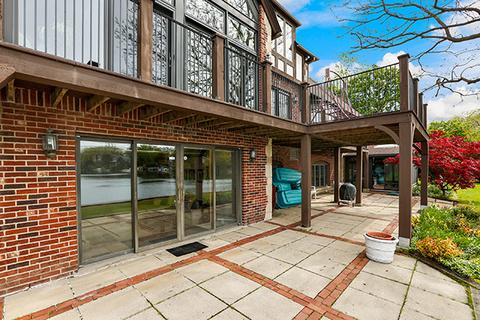9624 Reding Cir, Des Plaines, IL 60016 photo 2