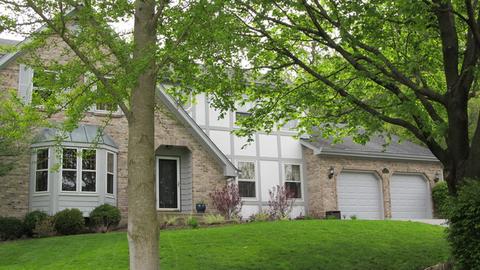8 Hampton Ct, Algonquin, IL 60102 photo 2