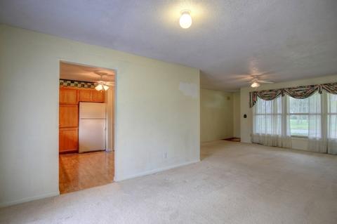906 S Adams St, Philo, IL 61864 photo 27