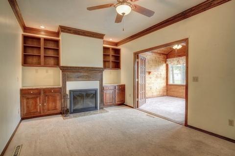906 S Adams St, Philo, IL 61864 photo 23