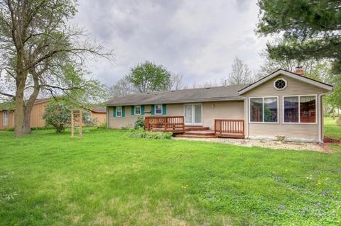 906 S Adams St, Philo, IL 61864 photo 33