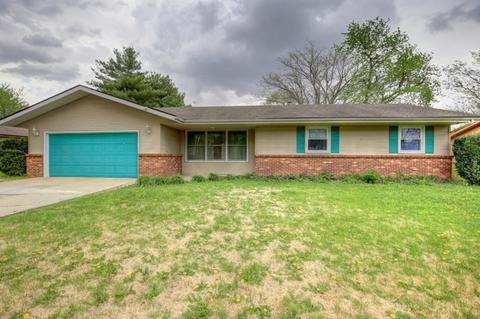 906 S Adams St, Philo, IL 61864 photo 3