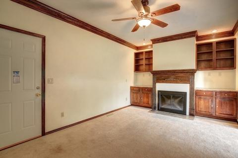 906 S Adams St, Philo, IL 61864 photo 21