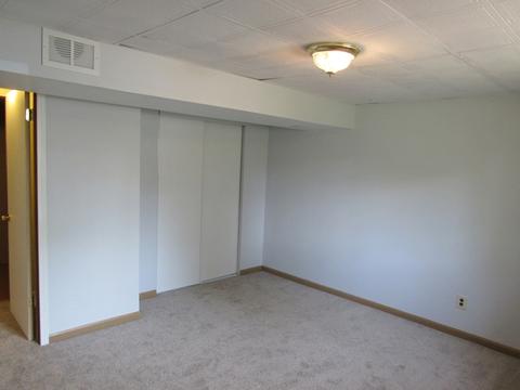 2502 Hyde Park Ave, Holiday Hills, IL 60051 photo 17