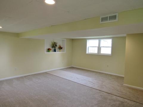 2502 Hyde Park Ave, Holiday Hills, IL 60051 photo 11