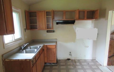 16343 Winchester Ave, Markham, IL 60428 photo 3