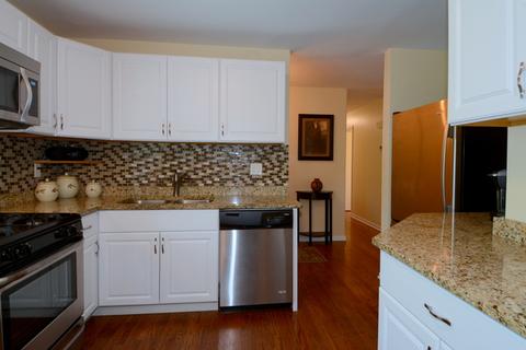 1821 Lily St, Aurora, IL 60505 photo 4