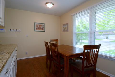 1821 Lily St, Aurora, IL 60505 photo 7