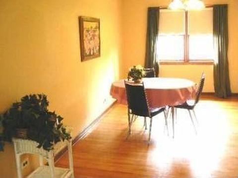 79 Cranbrook Dr, Des Plaines, IL 60016 photo 3