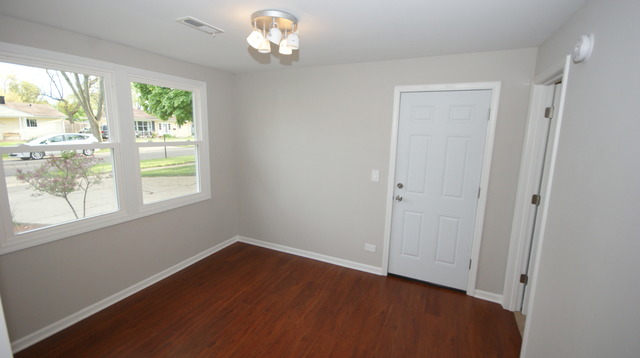 748 S Wayne Pl, Wheeling, IL 60090 photo 12