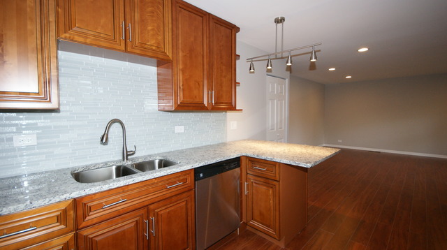 748 S Wayne Pl, Wheeling, IL 60090 photo 5
