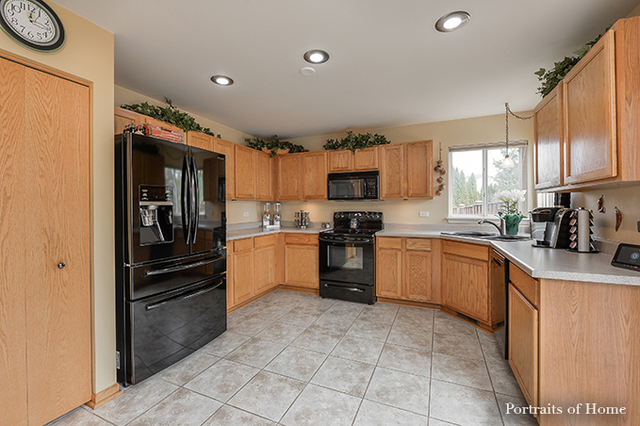 2703 Rosehall Ln, Aurora, IL 60503 photo 6
