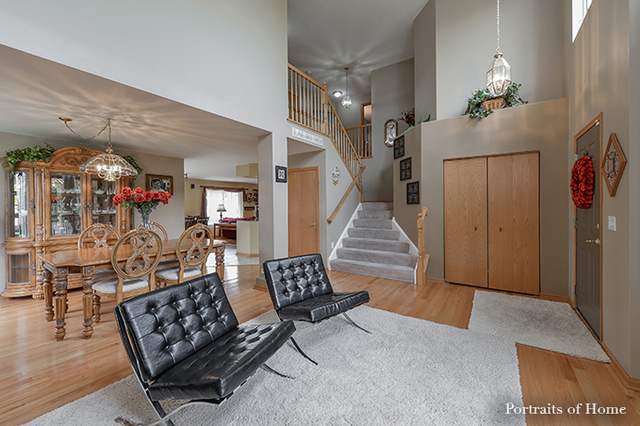 2703 Rosehall Ln, Aurora, IL 60503 photo 4