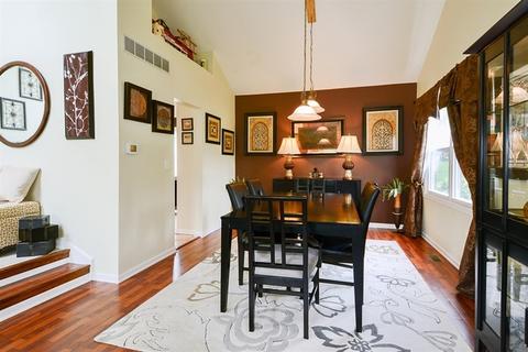 1677 Apache Dr, Naperville, IL 60563 photo 3