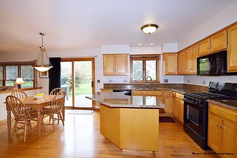 2089 Eldorado Dr, Geneva, IL 60134 photo 2