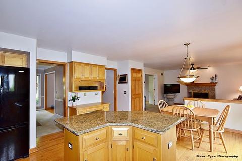 2089 Eldorado Dr, Geneva, IL 60134 photo 3