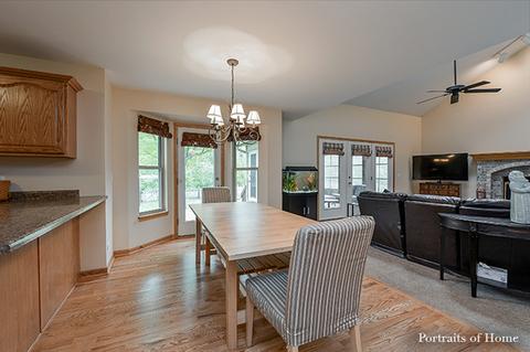 132 Forestview Ln, Aurora, IL 60502 photo 12