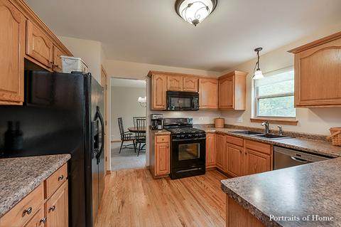 132 Forestview Ln, Aurora, IL 60502 photo 9